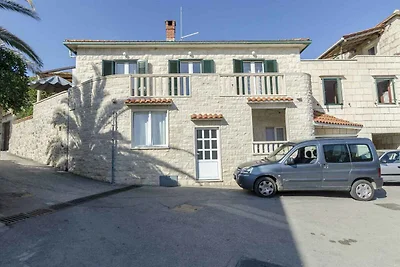 Ferienwohnung mit Terrasse und Grill