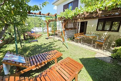 Ferienwohnung mit Montagepool und Grill