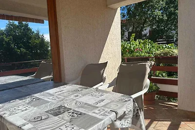 Ferienwohnung mit Pool & Balkon