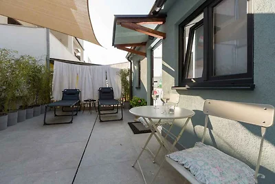 Studio mit Klimaanlage und Terrasse