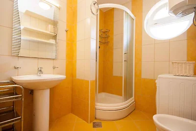 Ferienwohnung mit Balkon und Klimaanlage