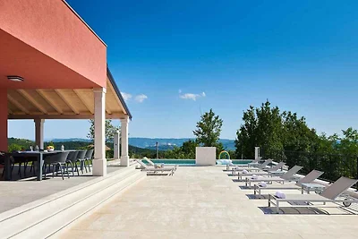 Villa mit Klimaanlage und Pool