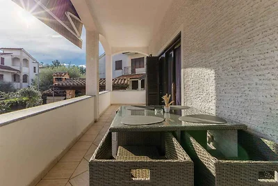 Apartment im ersten Stock eines