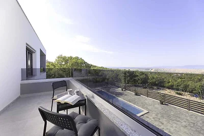 Villa mit Schwimmbad im ruhigen Dorf Smrika