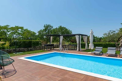 Villa mit Klimaanlage und Pool