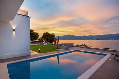 FerienHaus Schöne Luxusvilla mit Blick auf da
