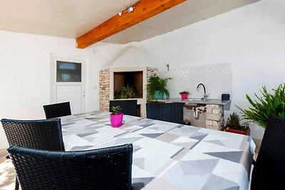 Villa mit Klimaanlage und Pool
