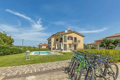 FerienHaus mit Klimaanlage und Aussenpool