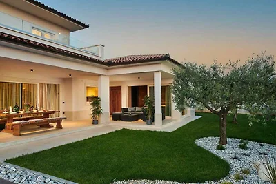 Villa mit Privatpool