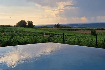 Villa mit Pool und Meerblick