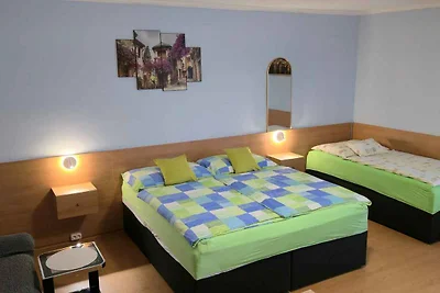 Studio in einer ruhigen Strasse in