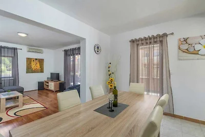 Ferienwohnung mit privatem Pool