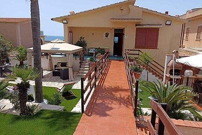 Ferienhaus mit Terrasse mit Meerblick, Klimaa