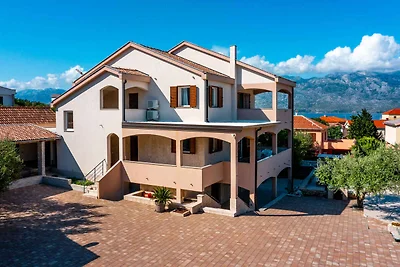 Villa Zlatni Dvori – Exklusives Ferienhaus in