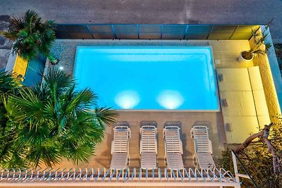 Ferienwohnung mit Terasse und Balkon