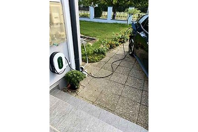 Ferienhaus mit Whirlpool, grossem Gartenpavil