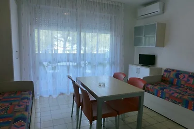 Studio mit Balkon und Klimaanlage