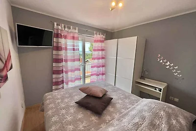 Ferienwohnung mit Balkon und Klimaanlage