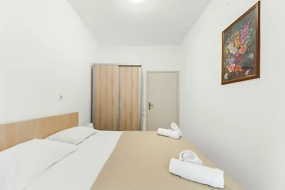 Apartment im Erdgeschoss mit drei Schlafzimme