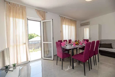 Ferienwohnung mit Balkon und Grill