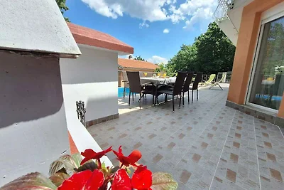 Ferienhaus mit Pool