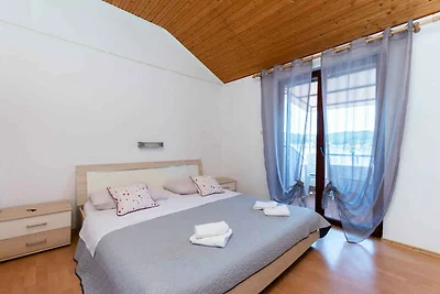 Ferienwohnung mit Balkon und Meerblick