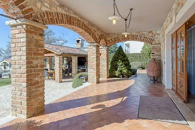 Villa mit Klimaanlage und Pool