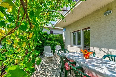 Ferienwohnung mit Klimaanlage und Terrasse