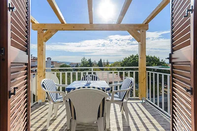 Ferienwohnung mit Klimaanlage und Balkon