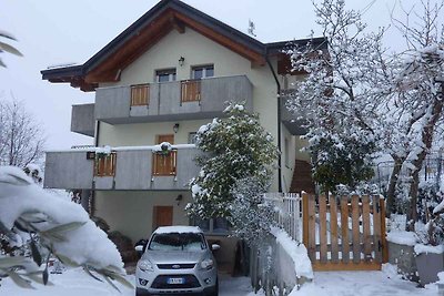 Ferienwohnung mit Terrasse und Parkplatz