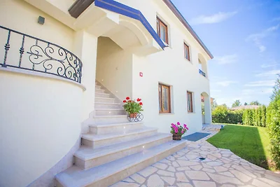 Ferienwohnung mit Pool und Gartengrill