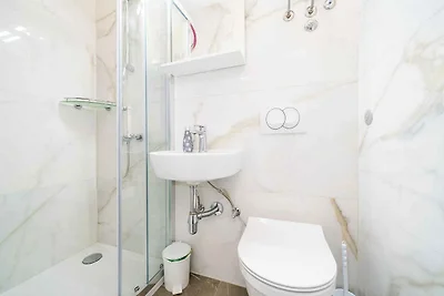 Ferienwohnung mit Klimaanlage und Balkon in