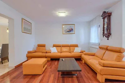 Ferienhaus mit Pool und Sauna