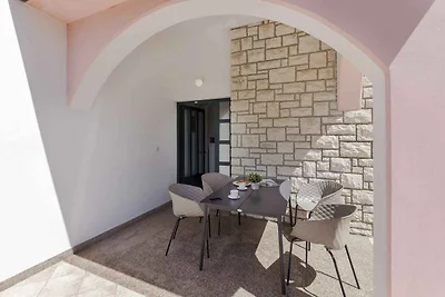 Ferienwohnung mit Terrasse und Meerblick