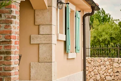Villa mit Klimaanlage und Aussenpool