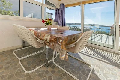 Ferienhaus mit Pool und Grillmöglichkeit