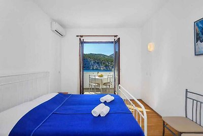 Ferienwohnung nahe am Meer mit Balkon