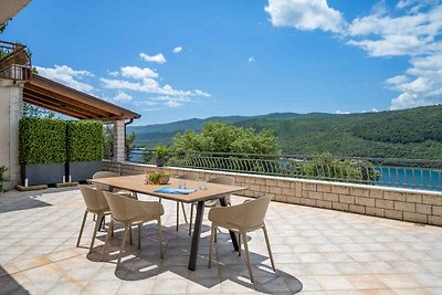 Ferienwohnung mit Terrasse und Meerblick