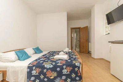 Familienfreundliche Villa Arta mit Gartenblic