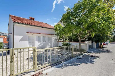 Ferienwohnung mit Terrasse und Klimaanlage