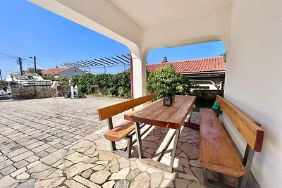 Ferienwohnung mit Terrasse und Klimaanlage