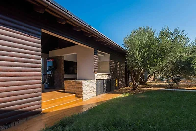 Idyllisches Ferienhaus zwischen Tribunj und