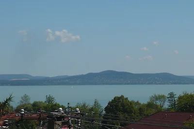 Ferienwohnung mit Panorama auf den See, in de