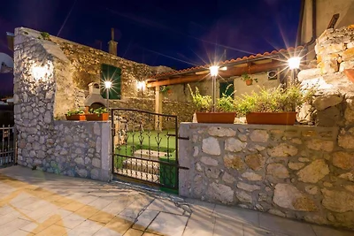 Ferienhaus mit grossem Garten und Pool