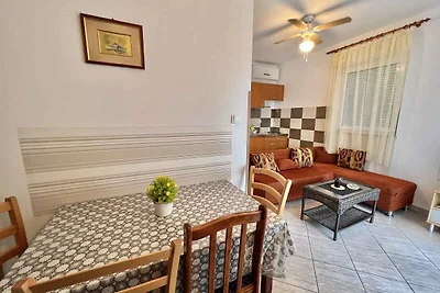 Ferienwohnung mit Terrasse, Klimaanlage und