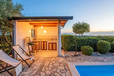 Villa mit Klimaanlage und Pool
