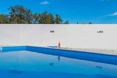 Ferienhaus mit Klimaanlage und Pool