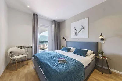 Ferienwohnung mit Balkon und Meerblick