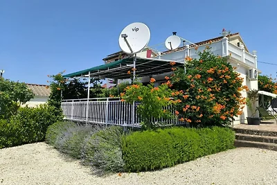 Ferienwohnung mit Terrasse und Aussenpool