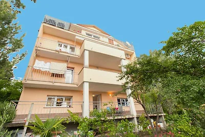 Ferienwohnung mit Terrasse und Meerblick